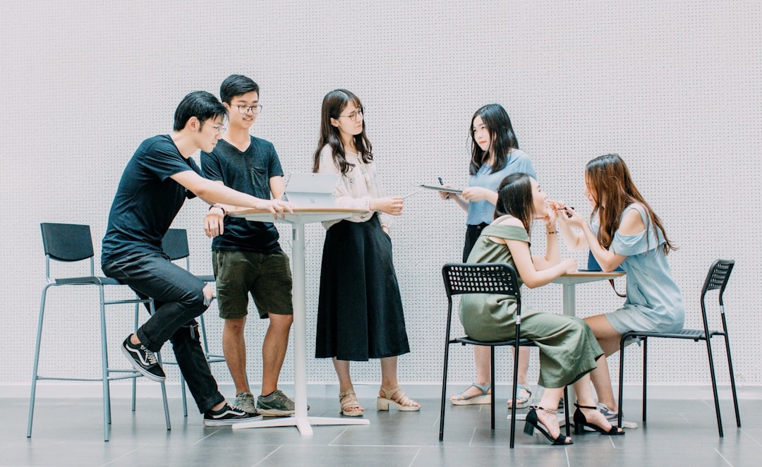 We were in the 44th teaching building of Tianjin University.
I took this graduation photo for my seniors.
This is my first shoot in my photography career.
Thanks a lot for the opportunity my seniors afford to me.